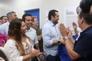 Cláudio Castro em inauguração